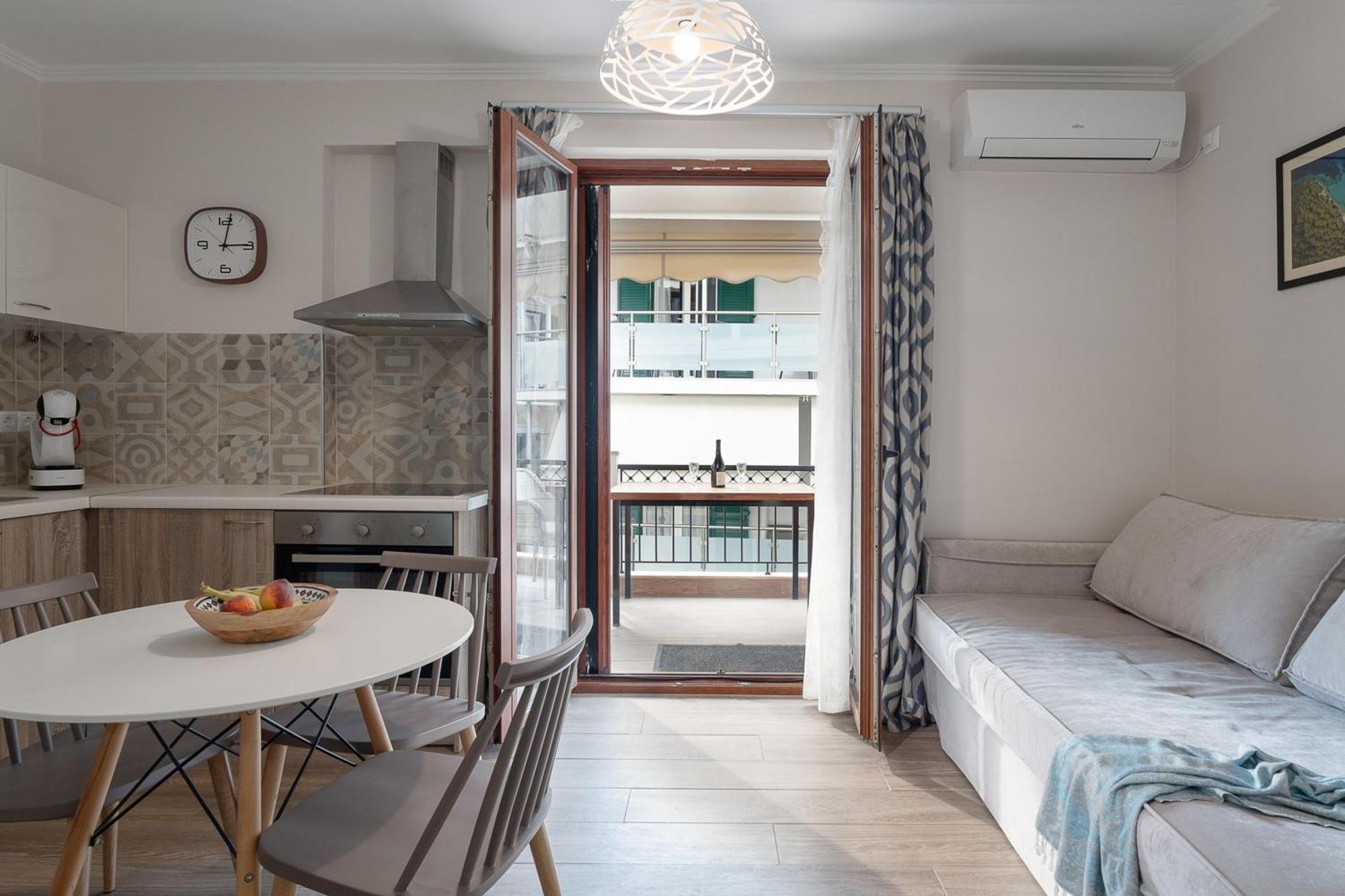 Captain'S Seafront Apartments Nydri  Extérieur photo