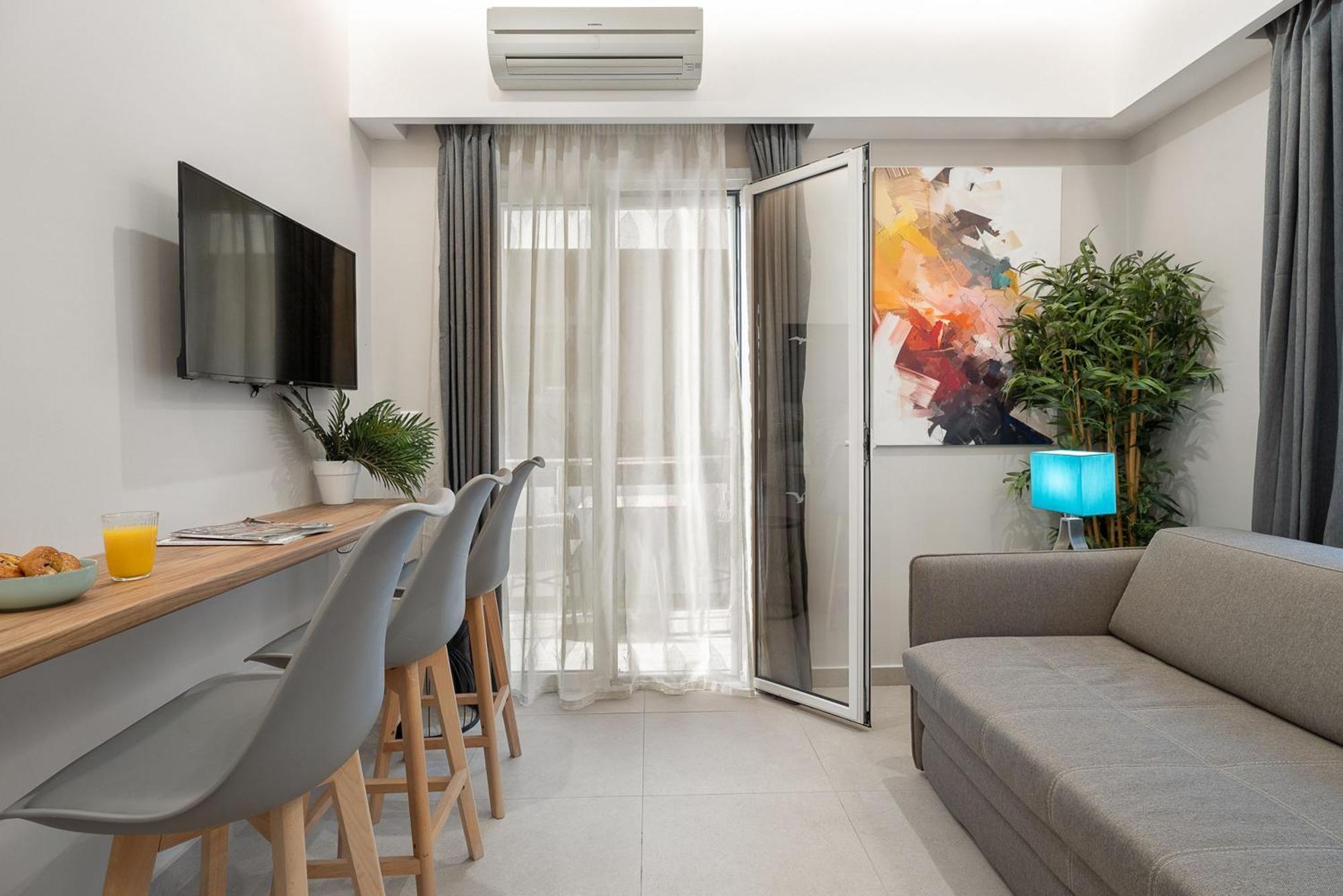 Captain'S Seafront Apartments Nydri  Extérieur photo